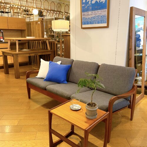 普遍的な魅力を持つソファ ～Danish 3S Sofa～